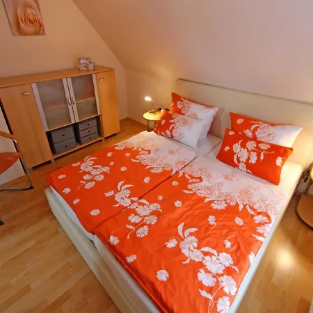 Roez See 9590 Apartment